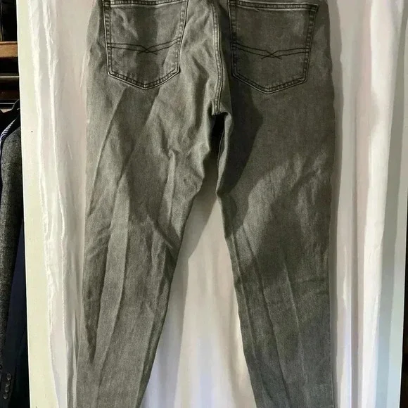 Levi’s Signature Black Label 38x30 Slim Straight Leg Gray Jeans - Picture 2 of 10